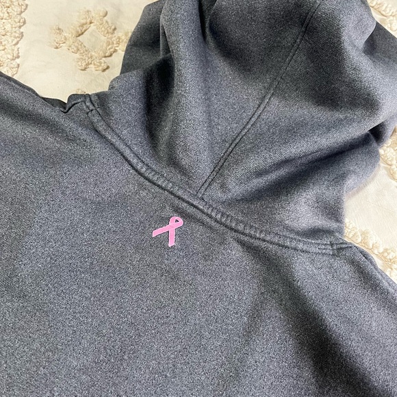 Women’s dark gray Under Armor hoodie size small - Picture 5 of 5